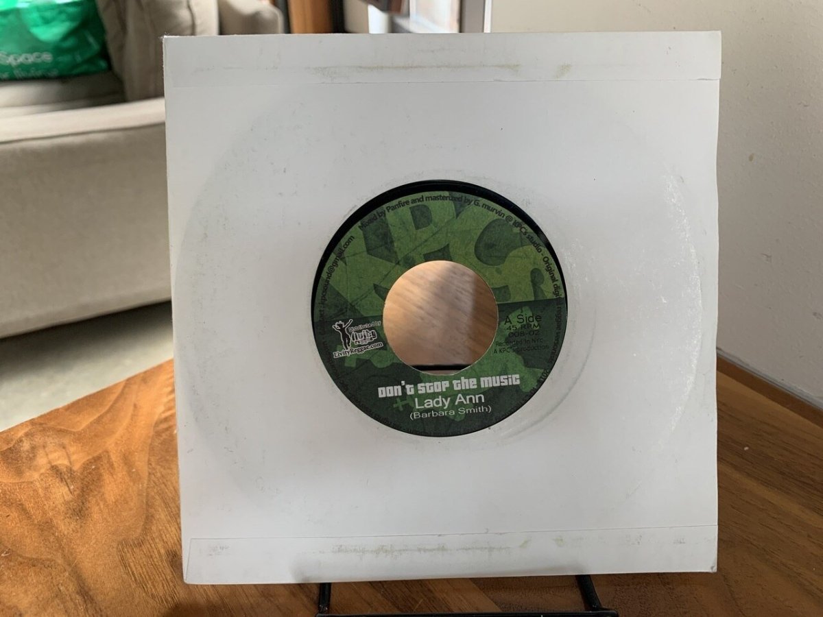 Dont Stop The Music - Bump 'n Grind