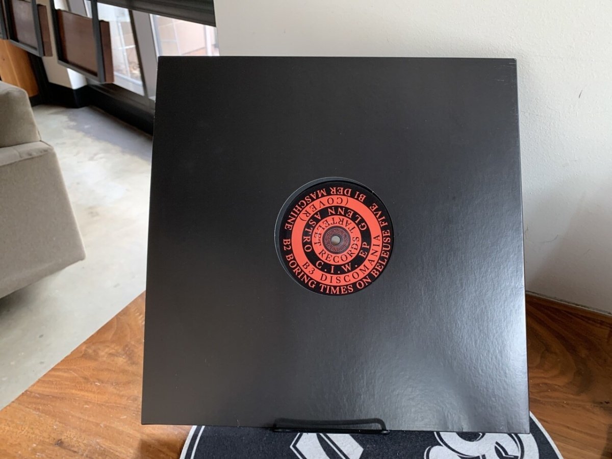 TART 044 - Bump 'n Grind