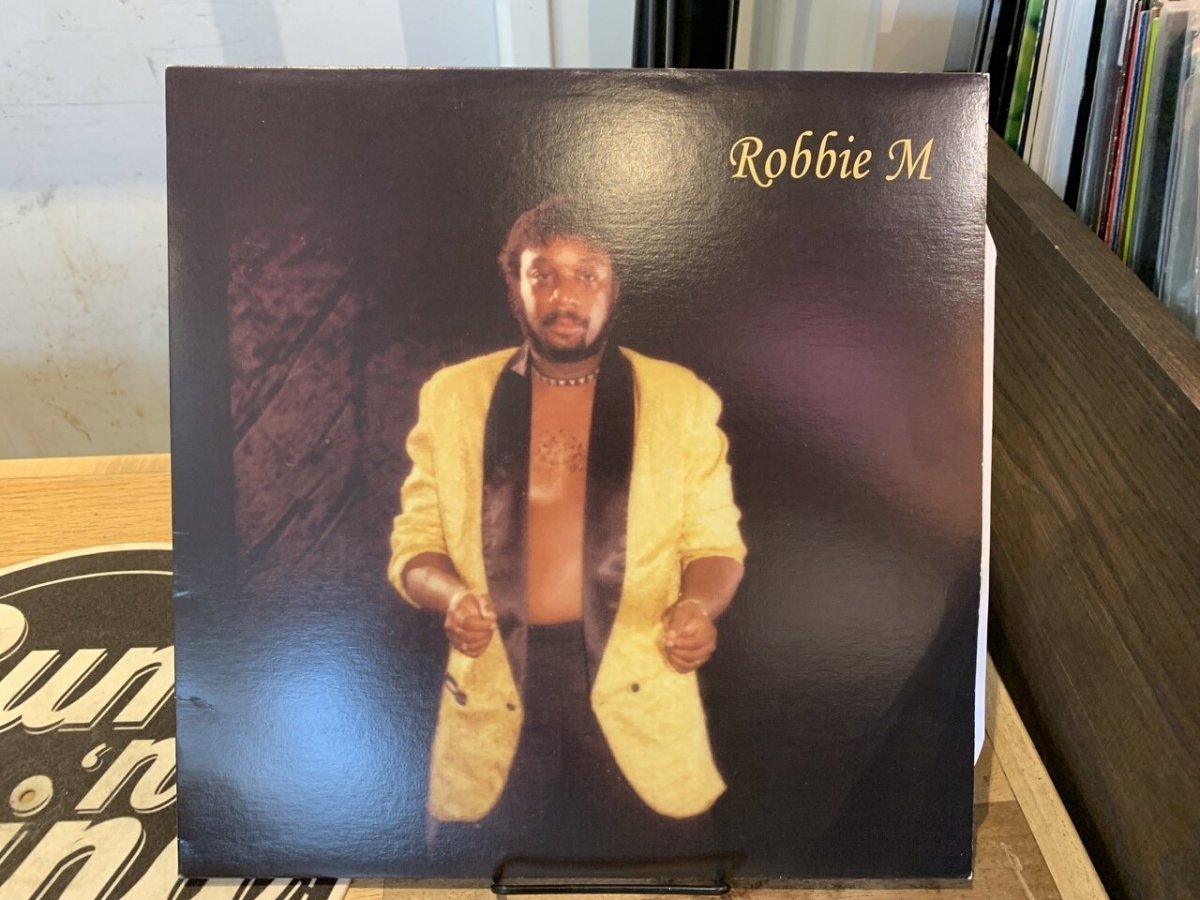 Robbie M - Bump 'n Grind